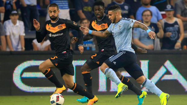 dom-dwyer-usa-citizenship.jpg